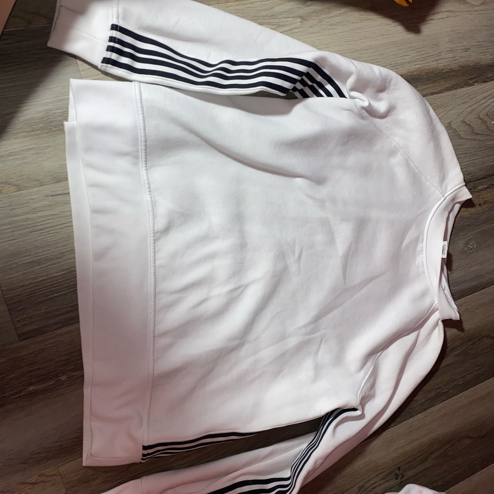 White hoodie